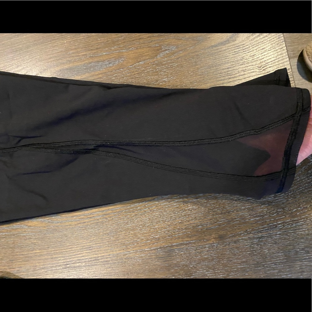 Brand New Lululemon Sz 6 Black Leggings - Picture 3 of 8